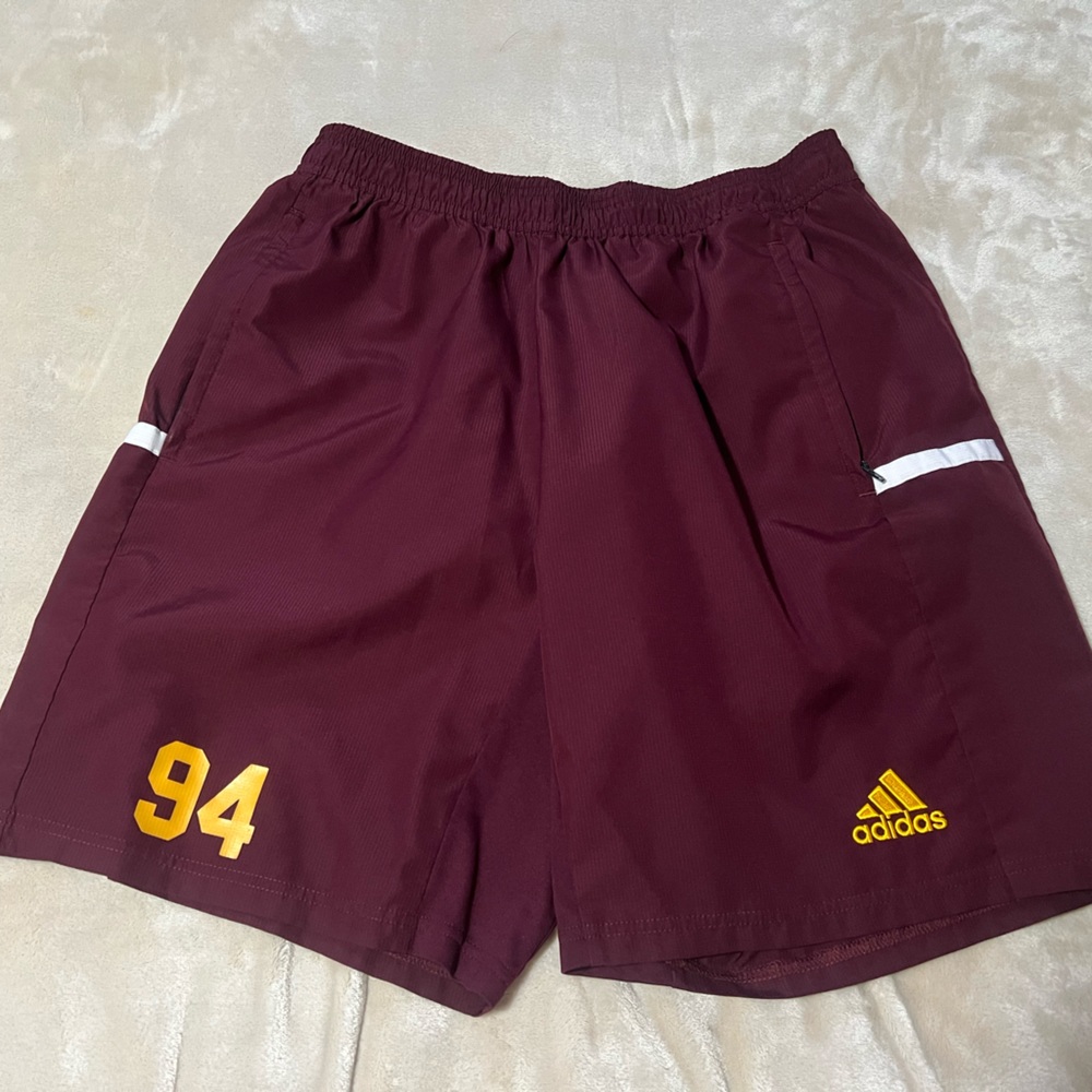 Large CMU shorts